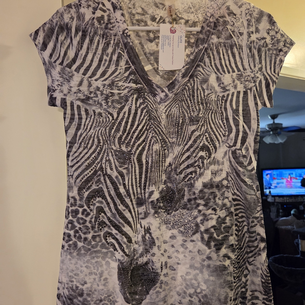 Women's Zebra Print V-Neck Top